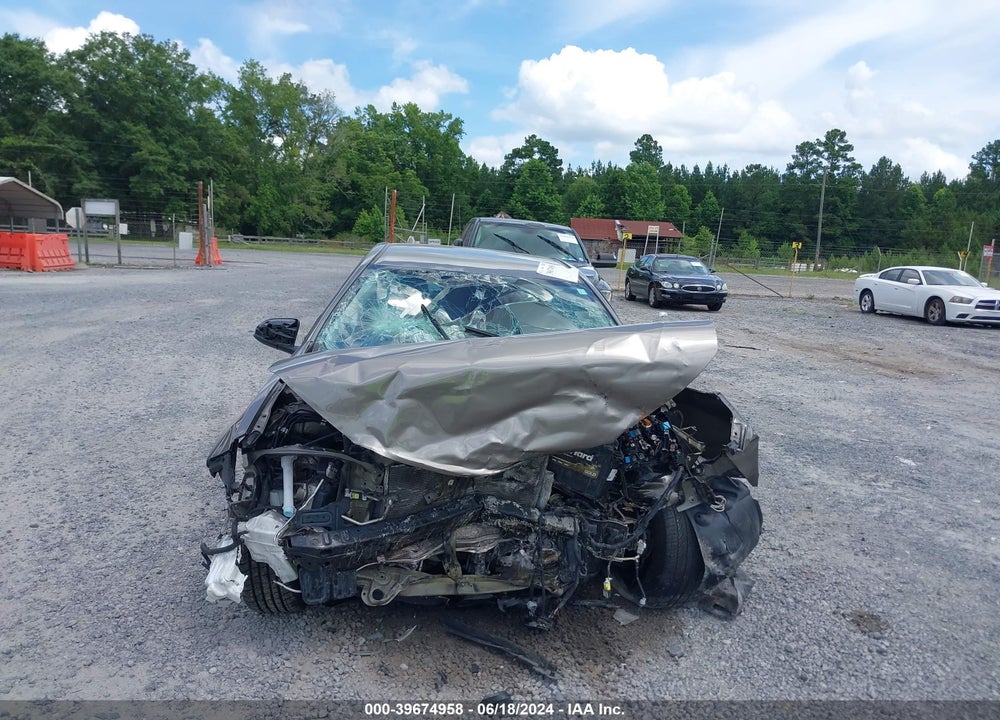 2019 TOYOTA COROLLA LE VIN: 5YFBURHE6KP897092