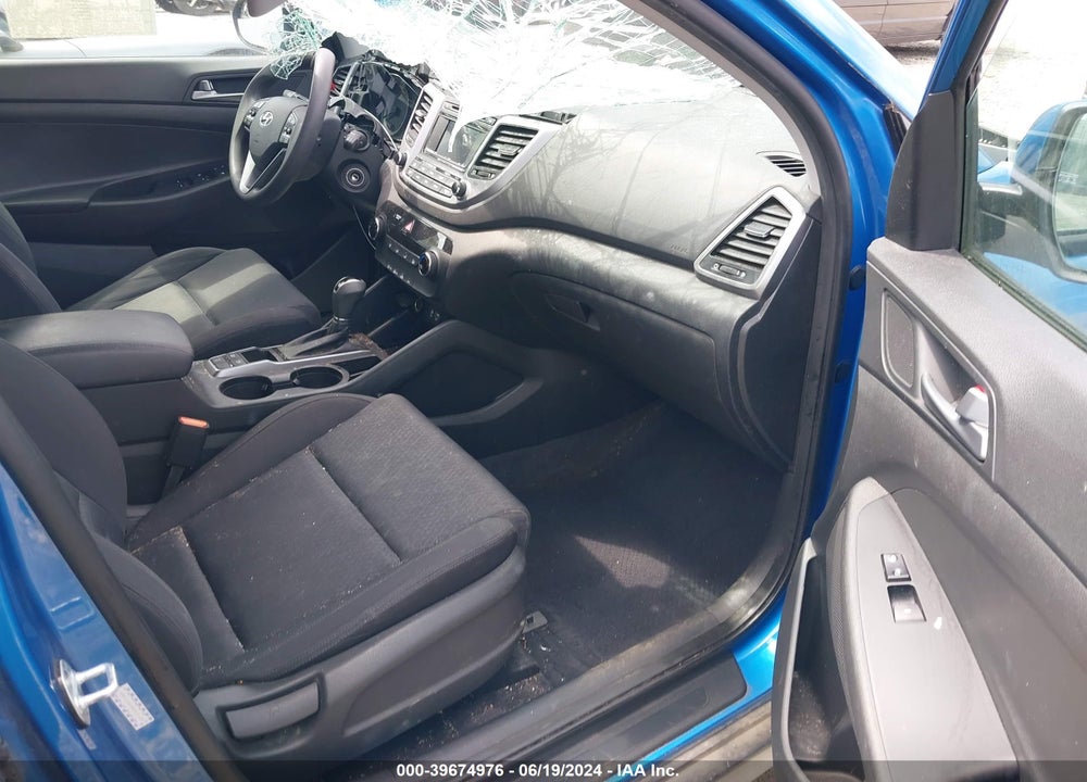 2017 HYUNDAI TUCSON SE VIN: KM8J3CA48HU455709