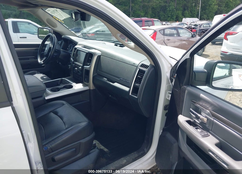2016 RAM 1500 VIN: 3C6RR7LT9GG174884