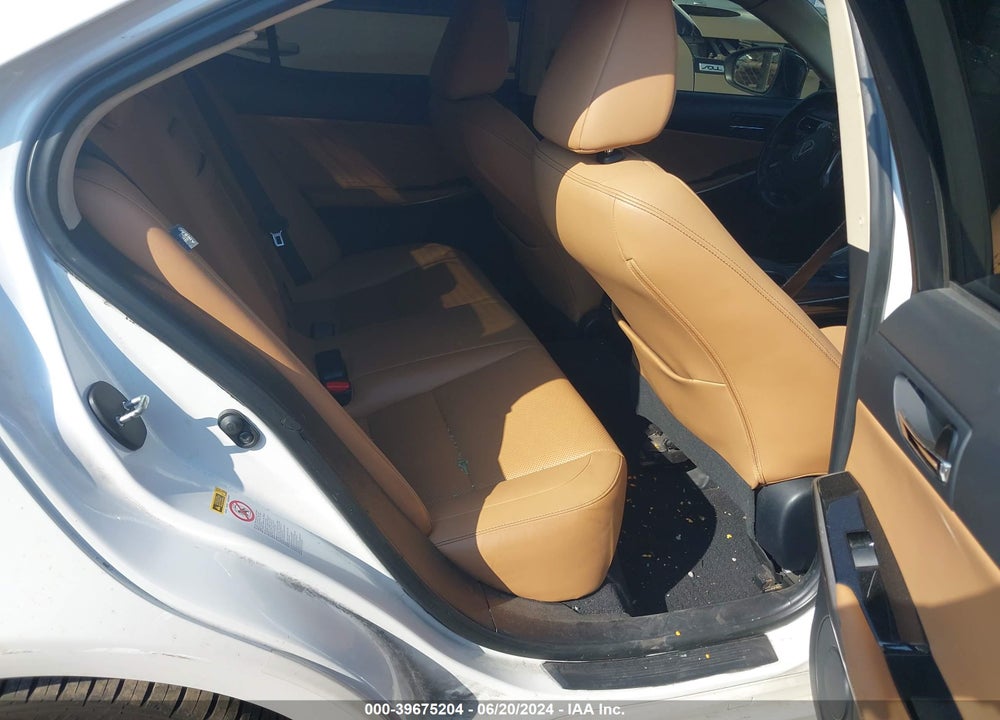2016 LEXUS IS 300 VIN: JTHCM1D27G5006683