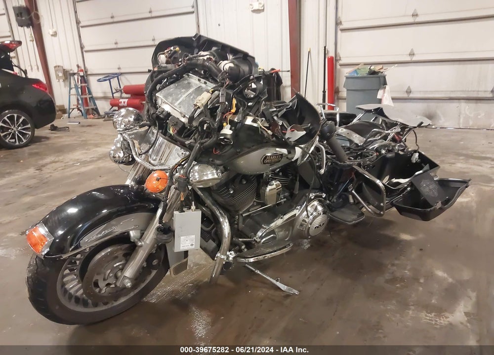 2013 HARLEY-DAVIDSON FLHTCU ULTRA CLASSIC ELECTRA GLD VIN: 1HD1FCM17DB647088