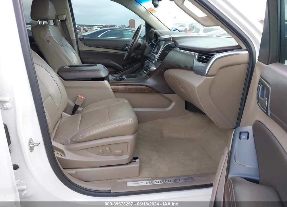 2017 CHEVROLET TAHOE LT VIN: 1GNSCBKC8HR320362
