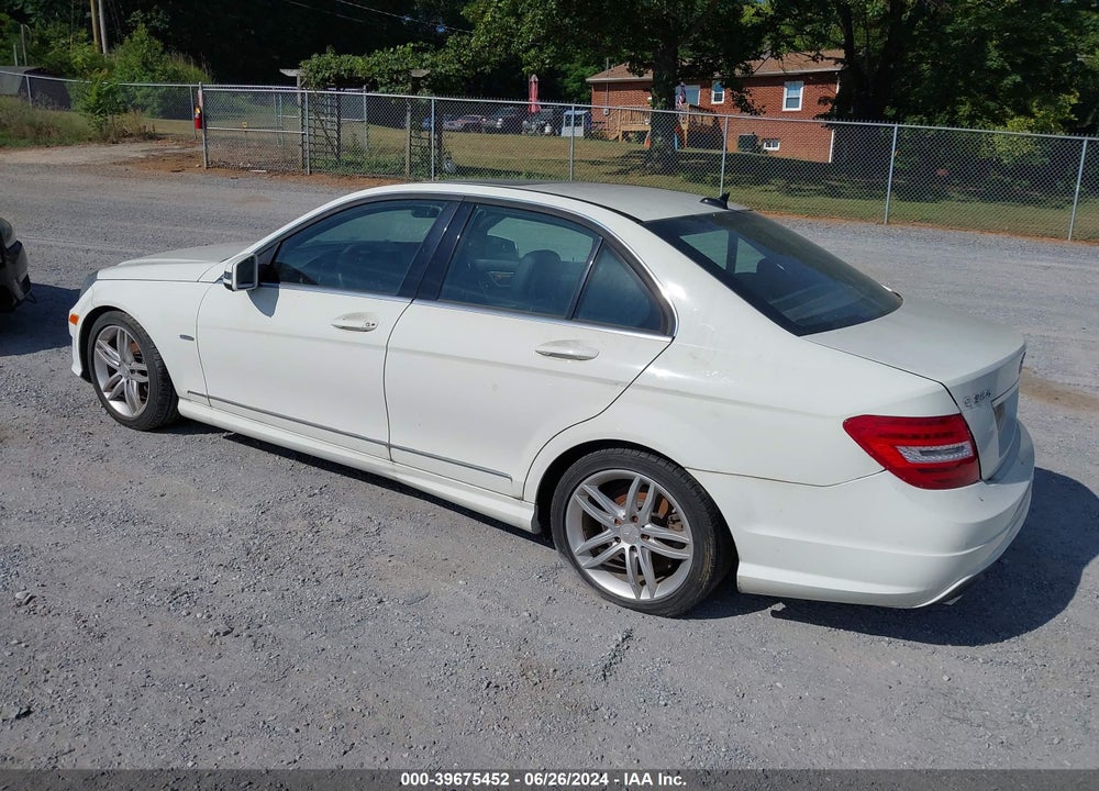 2012 MERCEDES-BENZ C 250 LUXURY/SPORT VIN: WDDGF4HB5CA636556