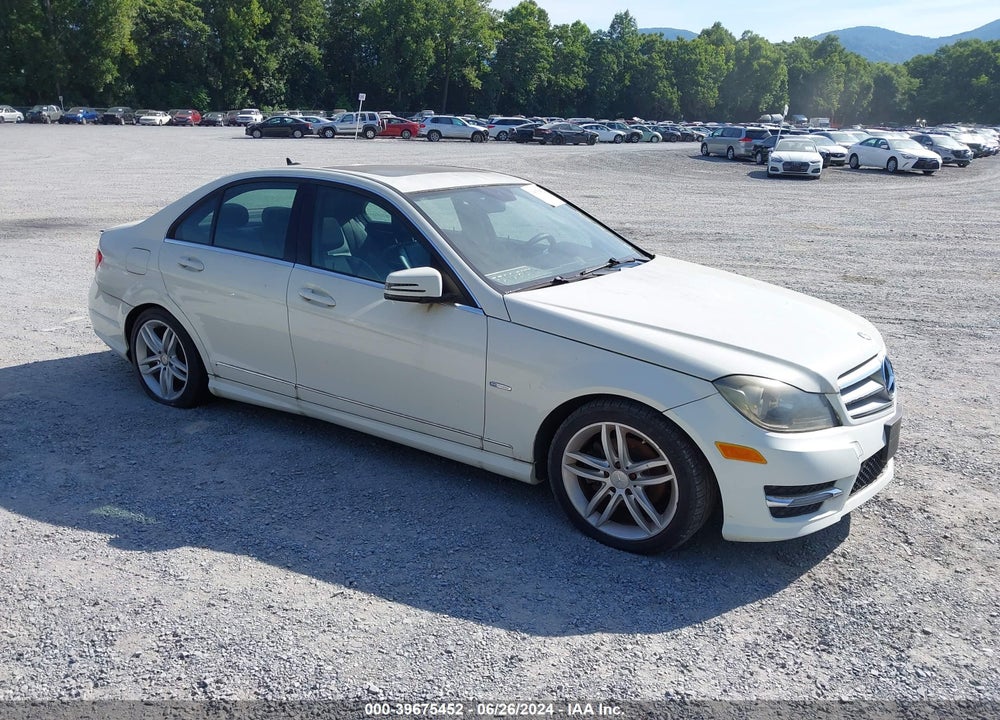2012 MERCEDES-BENZ C 250 LUXURY/SPORT VIN: WDDGF4HB5CA636556