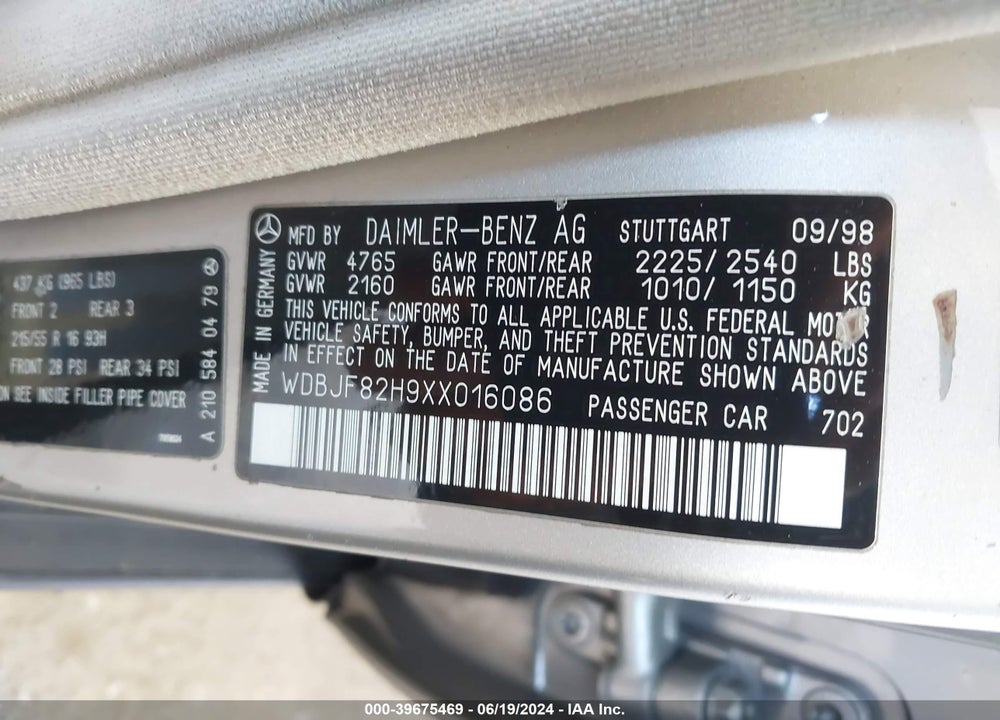 1999 MERCEDES-BENZ E 320 AWD VIN: WDBJF82H9XX016086