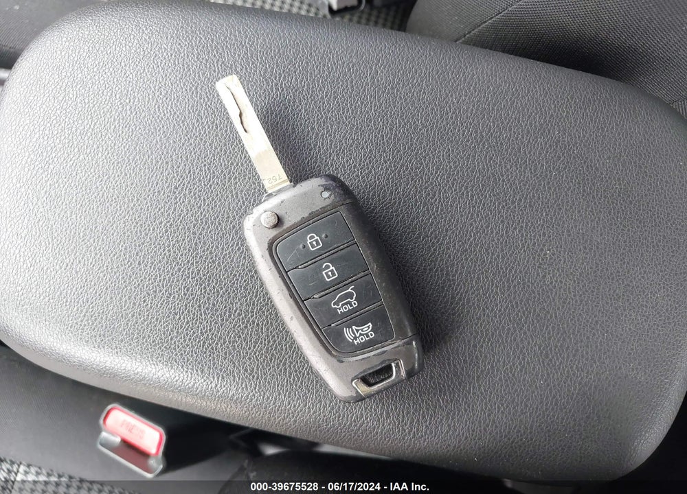 2019 HYUNDAI KONA SE VIN: KM8K12AA8KU239022