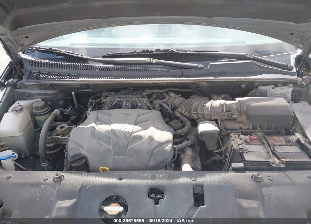2011 KIA SEDONA LX VIN: KNDMG4C7XB6372667