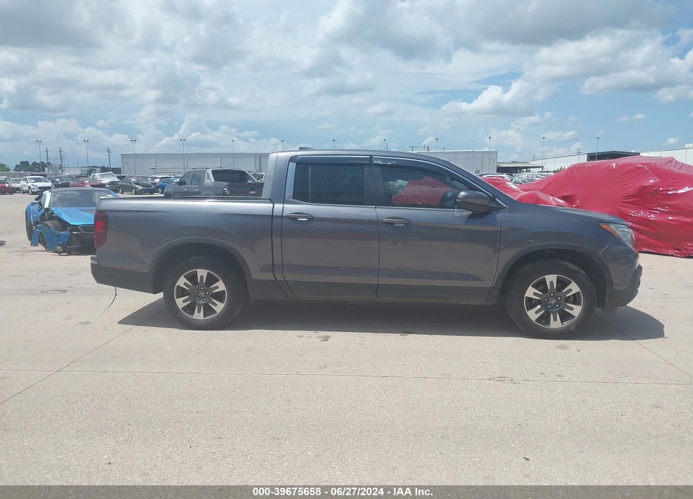 2017 HONDA RIDGELINE RTL VIN: 5FPYK2F56HB001850