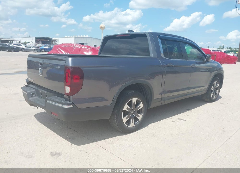 2017 HONDA RIDGELINE RTL VIN: 5FPYK2F56HB001850