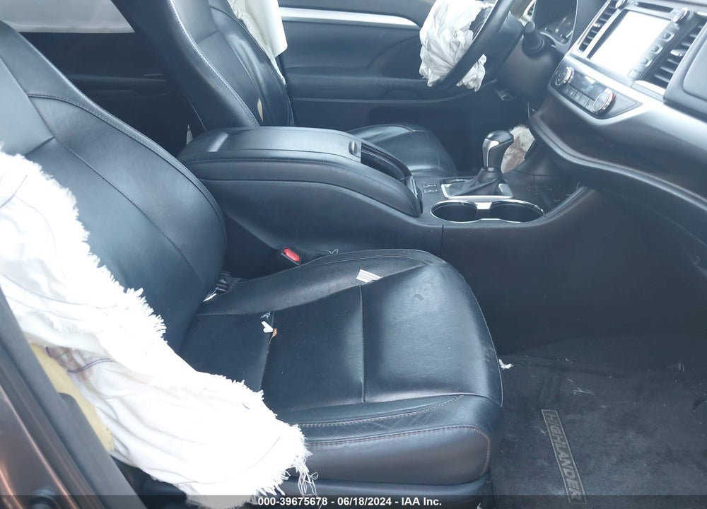 2015 TOYOTA HIGHLANDER XLE V6 VIN: 5TDJKRFH3FS195839