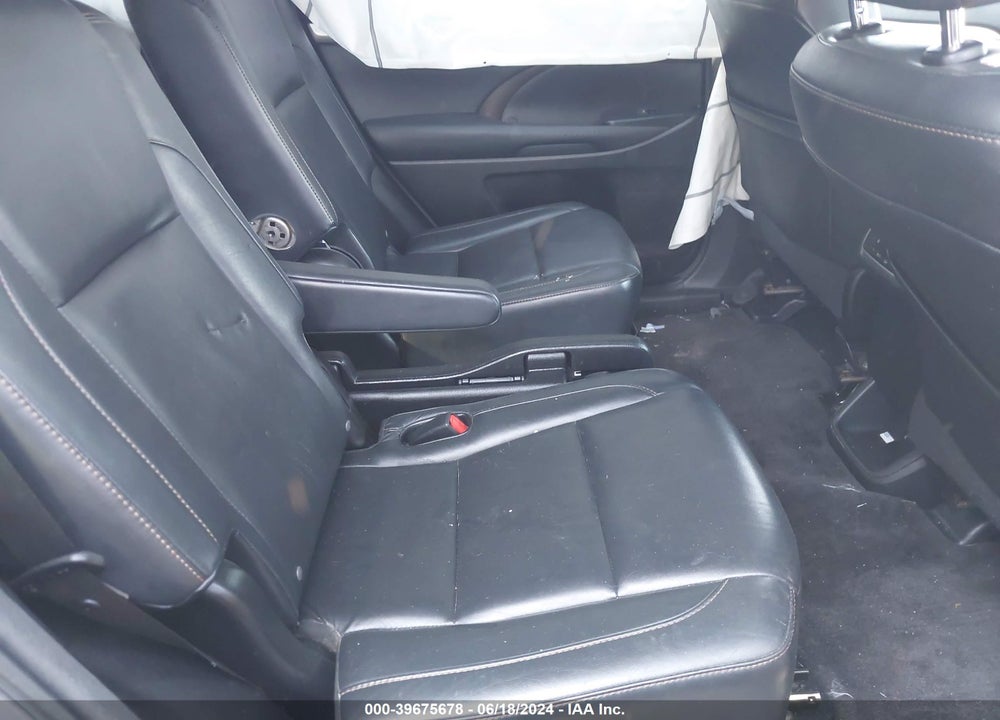 2015 TOYOTA HIGHLANDER XLE V6 VIN: 5TDJKRFH3FS195839