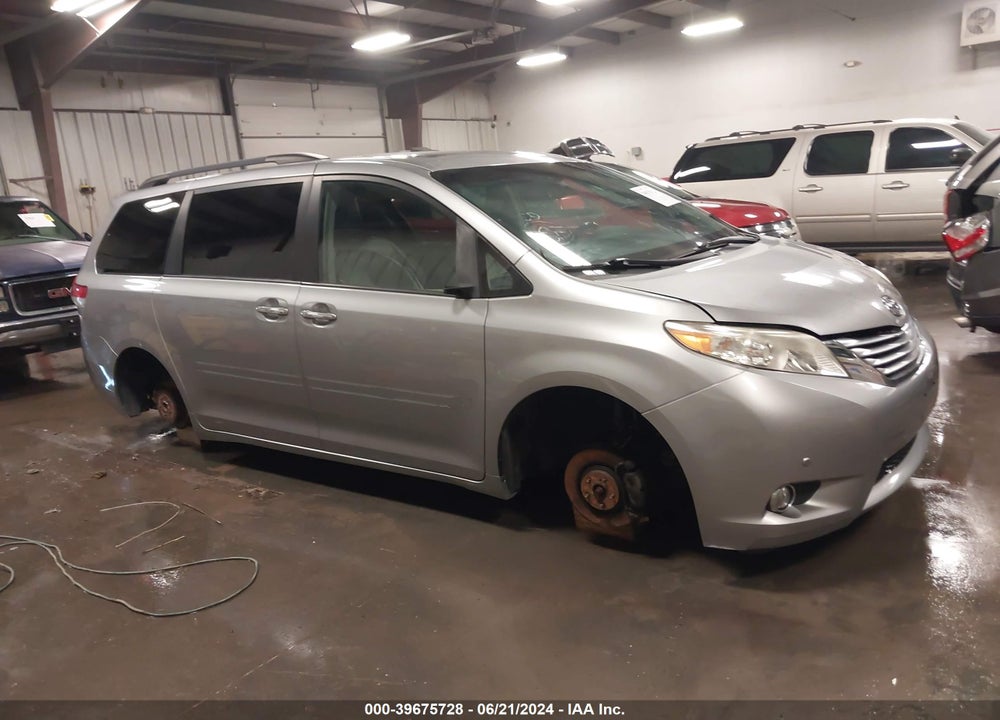 2011 TOYOTA SIENNA LIMITED V6 VIN: 5TDYK3DC6BS001429