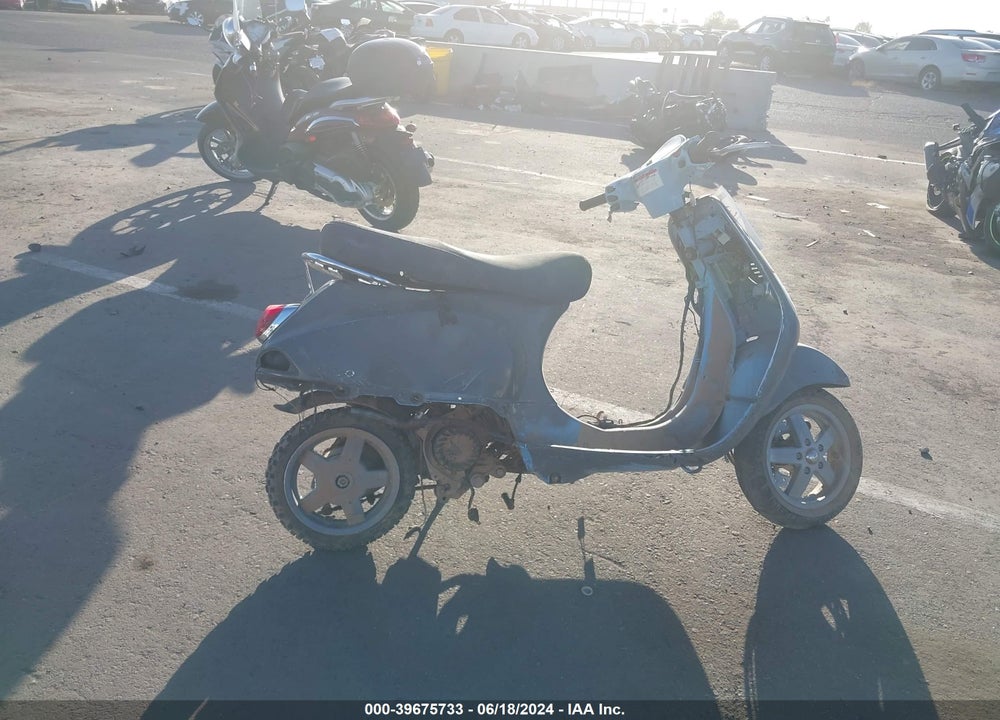 2008 VESPA LX 50 VIN: ZAPC386B085008673