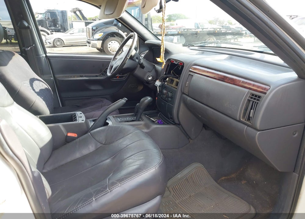 2000 JEEP GRAND CHEROKEE LAREDO VIN: 1J4GW48N0YC321769