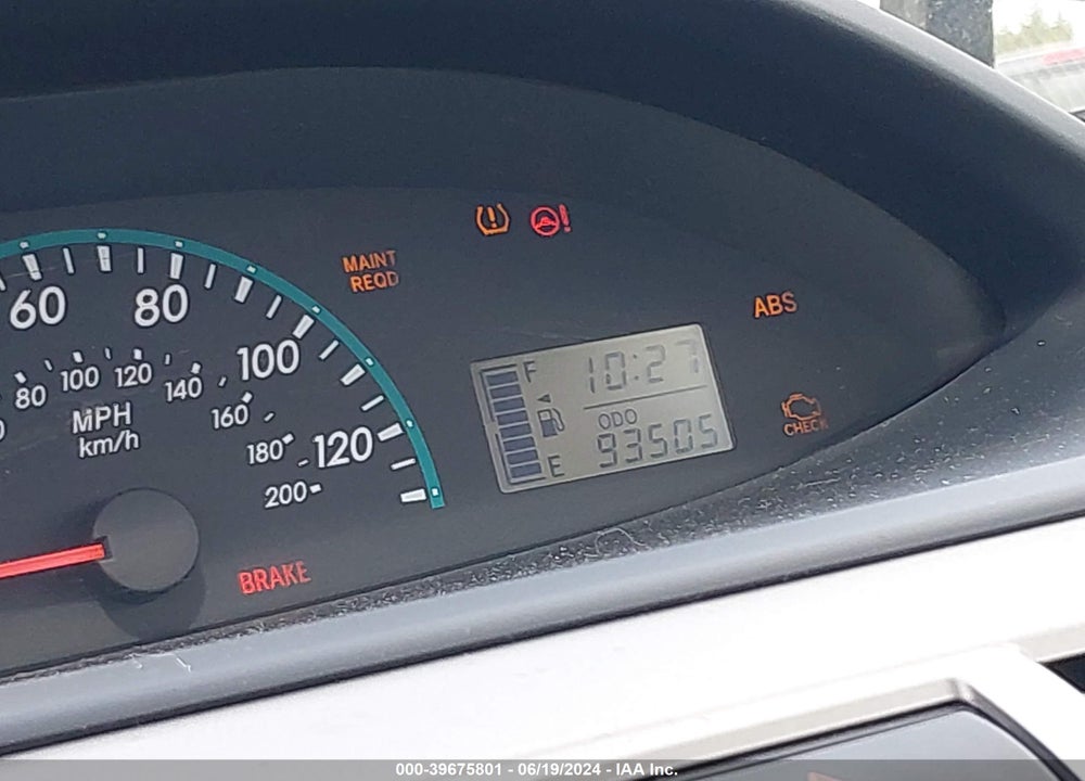 2010 TOYOTA YARIS VIN: JTDBT4K31A1357763