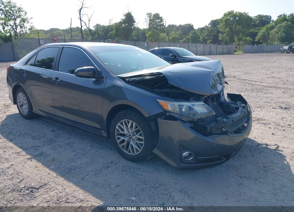 2014 TOYOTA CAMRY SE VIN: 4T1BF1FK3EU829534