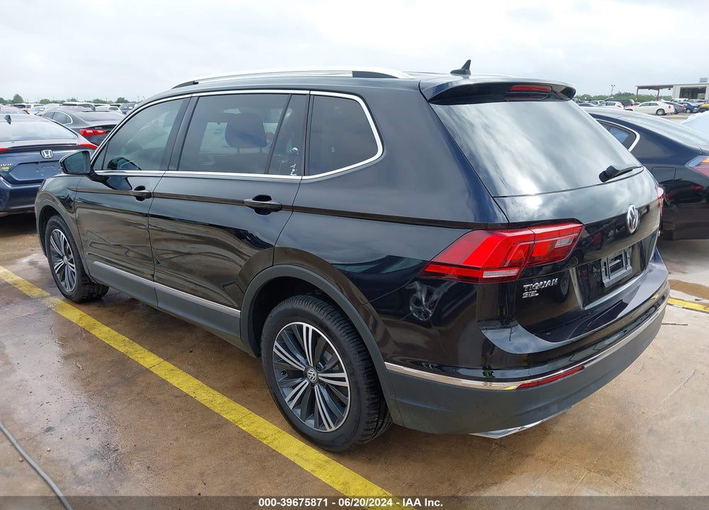 2018 VOLKSWAGEN TIGUAN VIN: 3VV2B7AX8JM029432