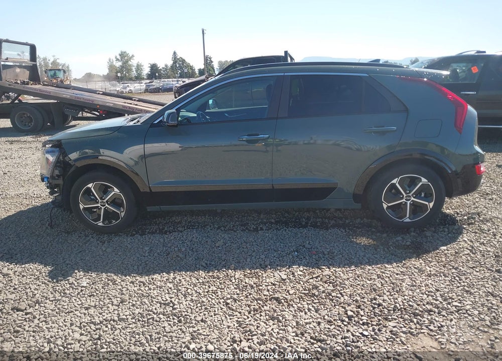 2023 KIA NIRO SX VIN: KNDCT3LE9P5095961