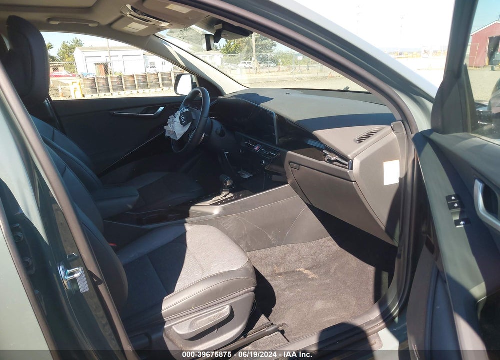 2023 KIA NIRO SX VIN: KNDCT3LE9P5095961