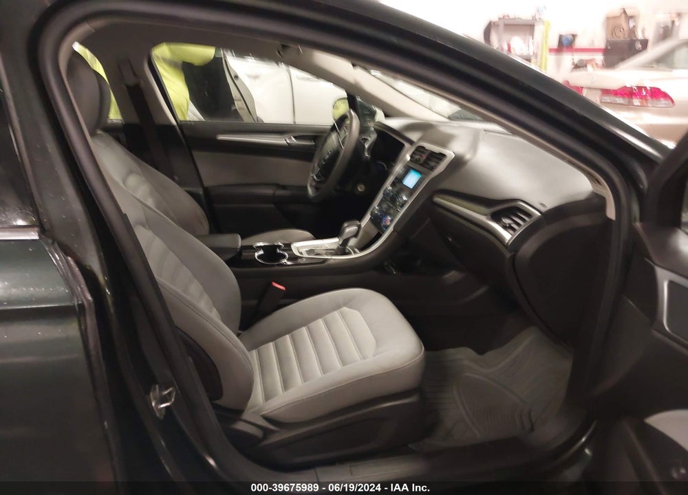 2015 FORD FUSION S VIN: 3FA6P0G79FR194275