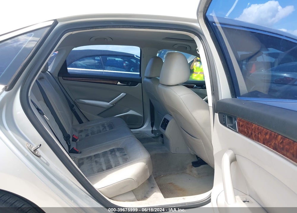 2013 VOLKSWAGEN PASSAT 3.6L V6 SEL PREMIUM VIN: 1VWCM7A35DC062174