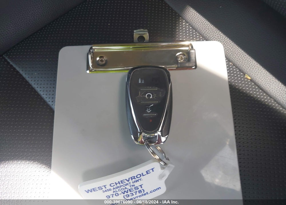 2019 CHEVROLET EQUINOX LT VIN: 2GNAXKEV2K6238188