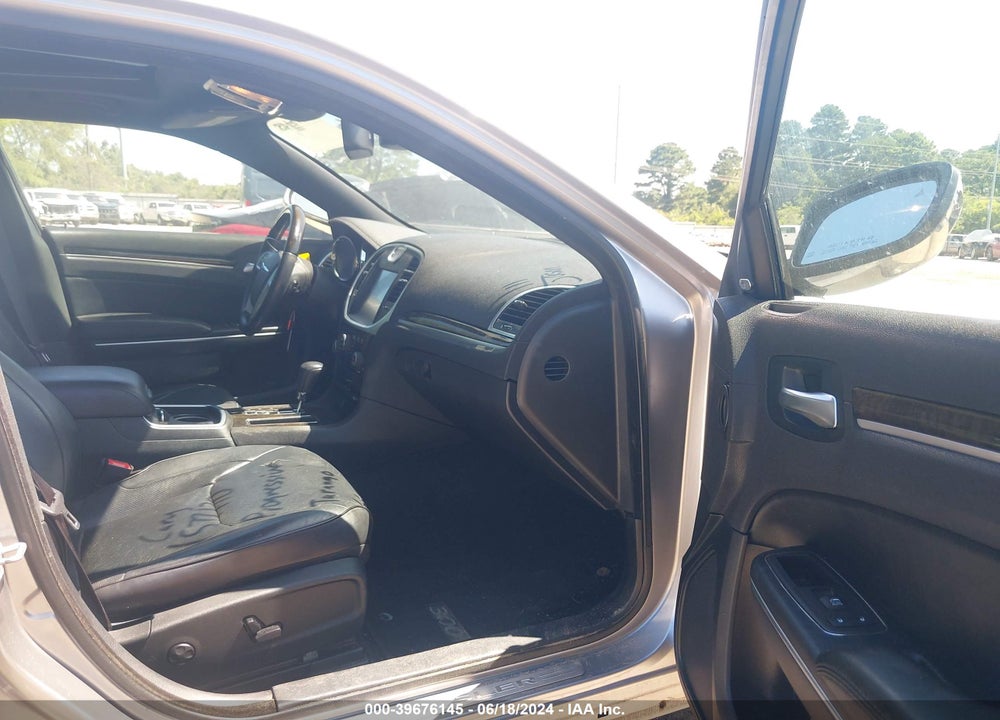 2013 CHRYSLER 300C VIN: 2C3CCAET4DH679113