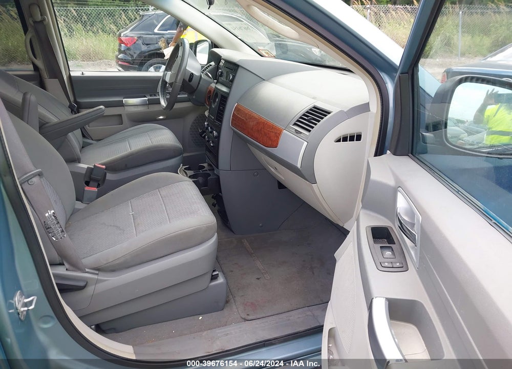 2008 CHRYSLER TOWN & COUNTRY TOURING VIN: 2A8HR54P58R636954