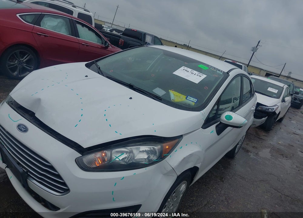 2015 FORD FIESTA S VIN: 3FADP4AJXFM198268