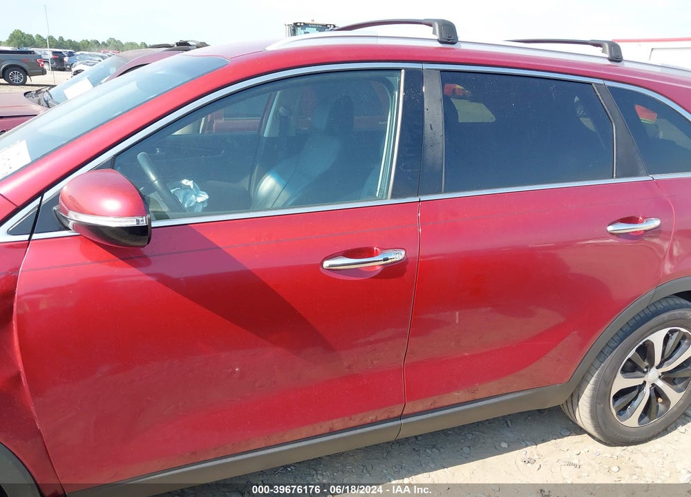 2017 KIA SORENTO 3.3L EX VIN: 5XYPH4A58HG320231