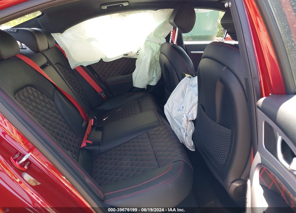 2022 GENESIS G70 3.3T RWD VIN: KMTG54TE9NU083959