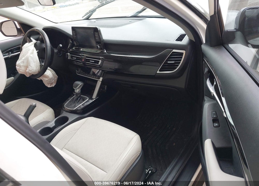 2021 KIA SELTOS EX VIN: KNDERCAA2M7207989