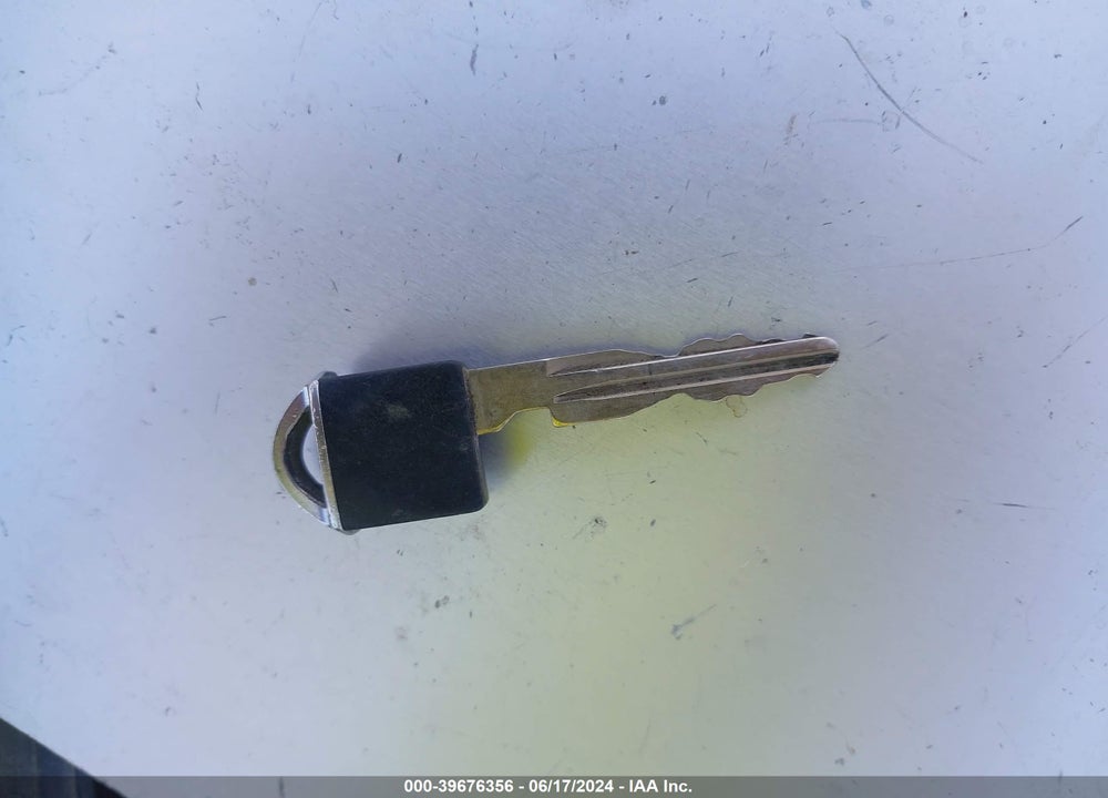 2005 INFINITI G35 VIN: JNKCV51E05M206651