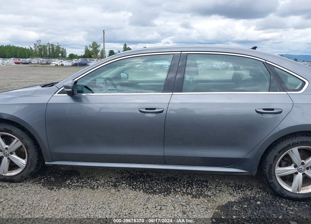 2013 VOLKSWAGEN PASSAT 2.5L SE VIN: 1VWBP7A37DC088259