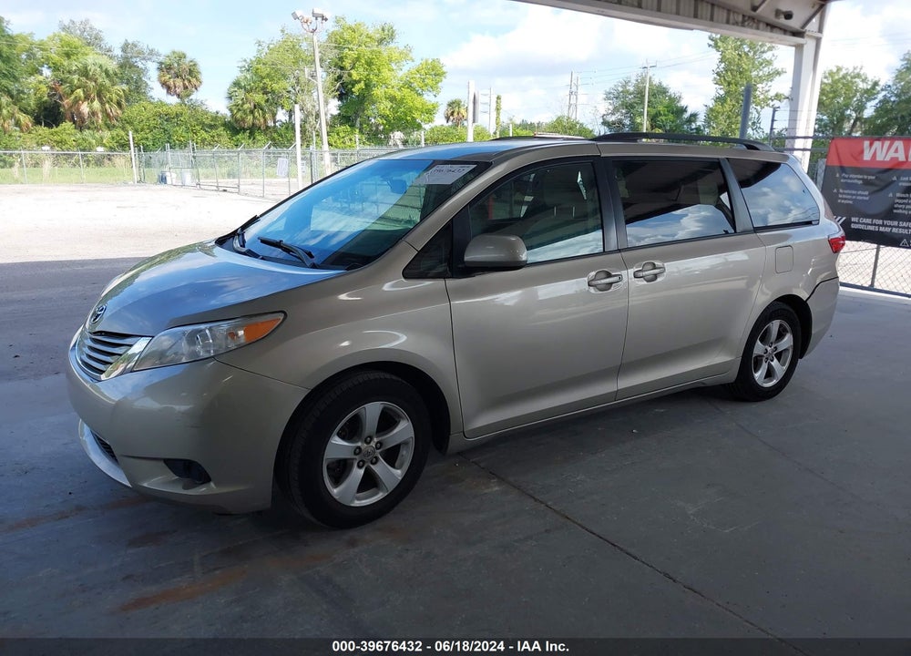 2015 TOYOTA SIENNA LE 8 PASSENGER VIN: 5TDKK3DC5FS672456
