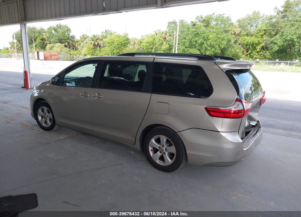 2015 TOYOTA SIENNA LE 8 PASSENGER VIN: 5TDKK3DC5FS672456