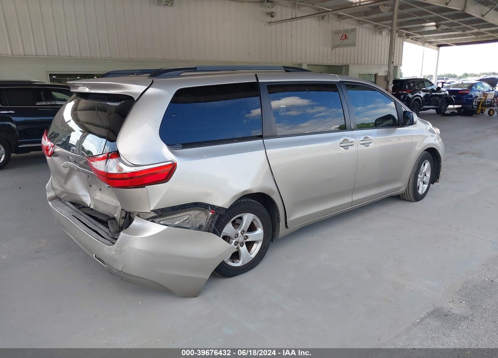 2015 TOYOTA SIENNA LE 8 PASSENGER VIN: 5TDKK3DC5FS672456