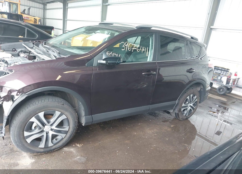 2018 TOYOTA RAV4 LE VIN: 2T3BFREV5JW787461