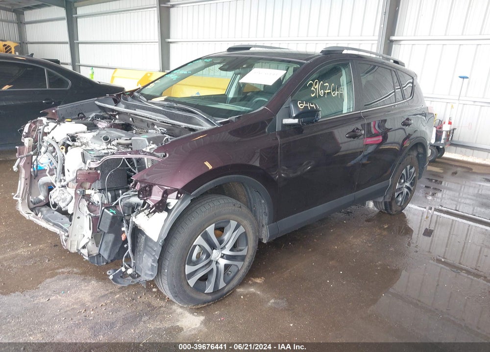 2018 TOYOTA RAV4 LE VIN: 2T3BFREV5JW787461
