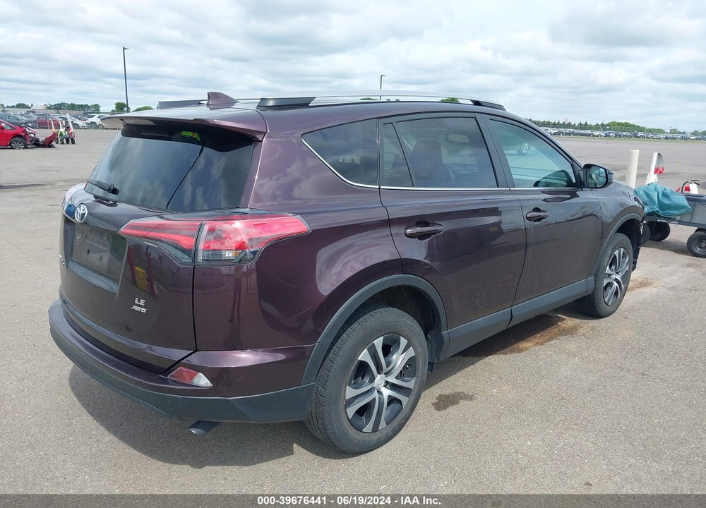 2018 TOYOTA RAV4 LE VIN: 2T3BFREV5JW787461