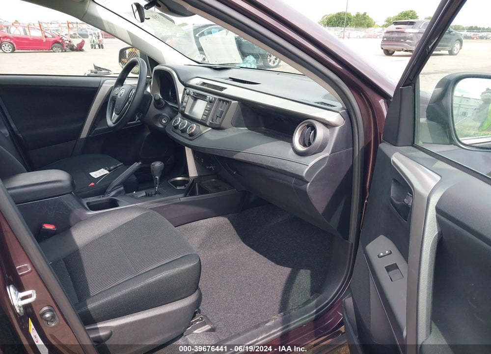 2018 TOYOTA RAV4 LE VIN: 2T3BFREV5JW787461