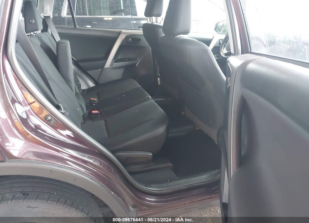 2018 TOYOTA RAV4 LE VIN: 2T3BFREV5JW787461