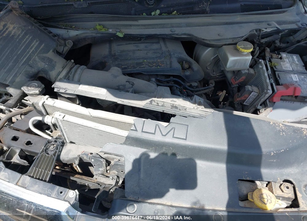 2019 RAM 1500 LAIE  4X4 5'7 BOX VIN: 1C6SRFJT4KN711479