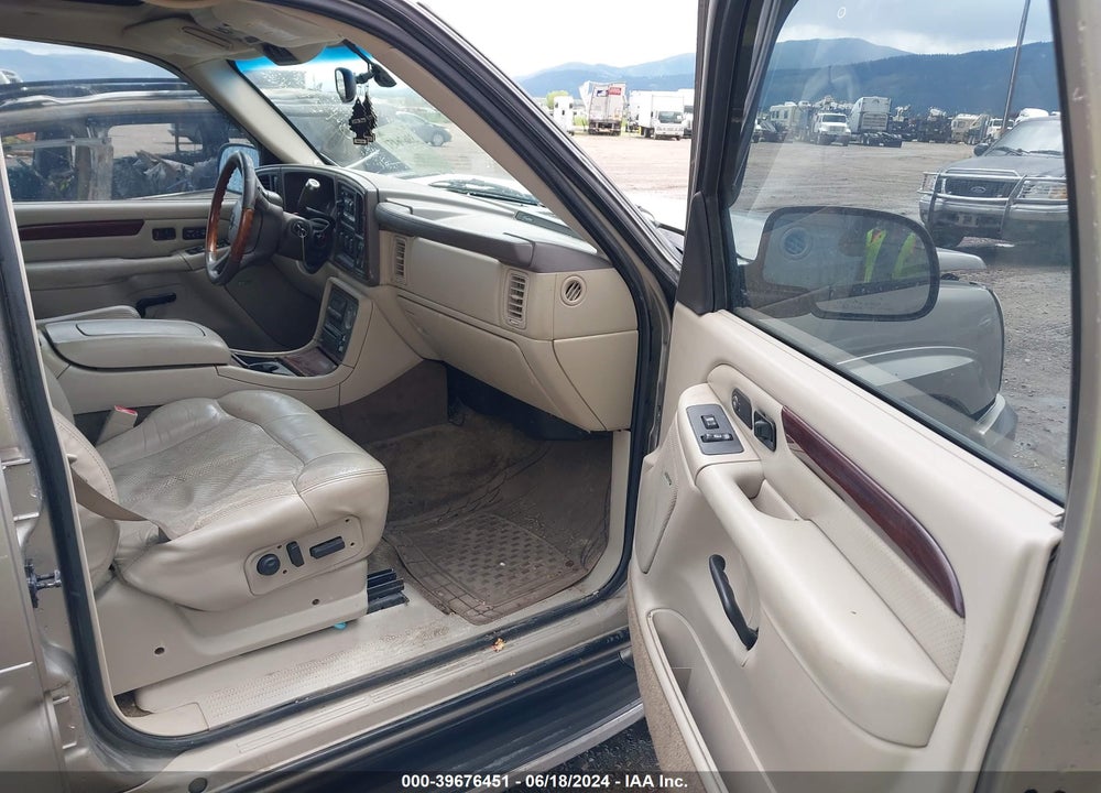 2002 CADILLAC ESCALADE STANDARD VIN: 1GYEK63N72R264559