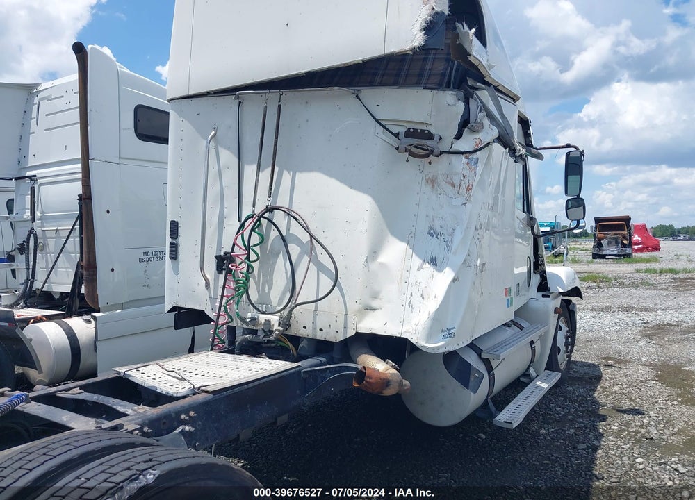 2005 FREIGHTLINER ST120 ST120 VIN: 1FUJBBCK05LU45800