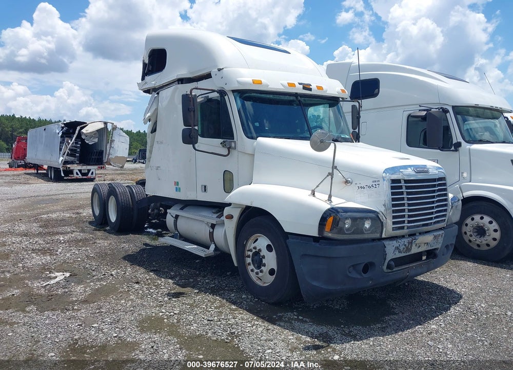 2005 FREIGHTLINER ST120 ST120 VIN: 1FUJBBCK05LU45800