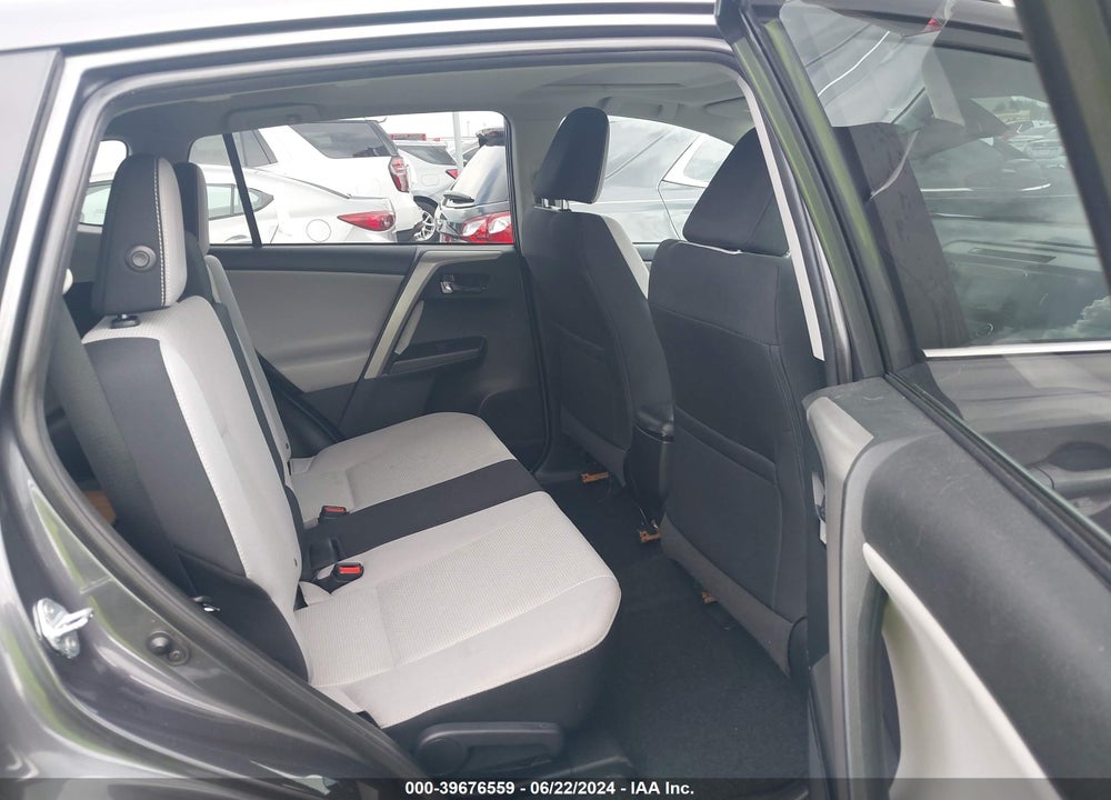 2018 TOYOTA RAV4 XLE VIN: 2T3WFREV9JW439762
