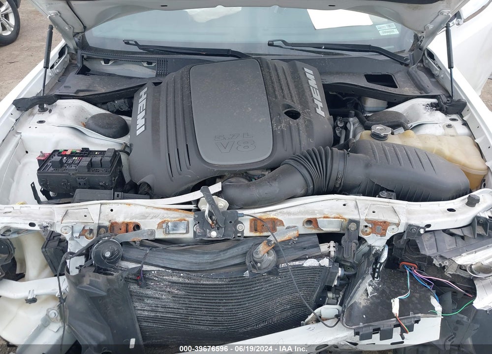 2013 CHRYSLER 300C VIN: 2C3CCAET7DH556051
