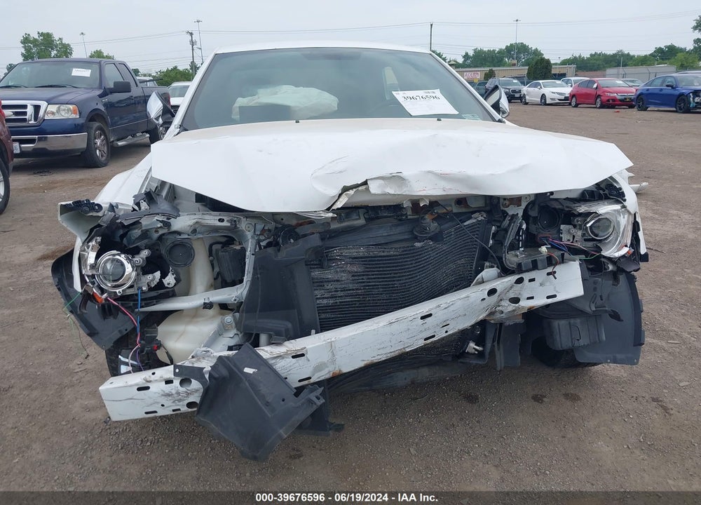 2013 CHRYSLER 300C VIN: 2C3CCAET7DH556051