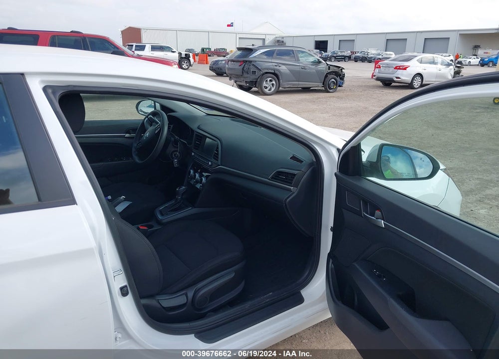 2019 HYUNDAI ELANTRA SEL VIN: 5NPD84LFXKH495539